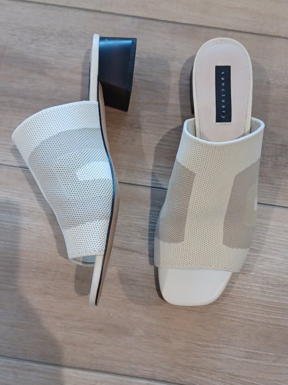 Women’s Rumble Sandals by Sanctuary Color MILK Size 8.5 M